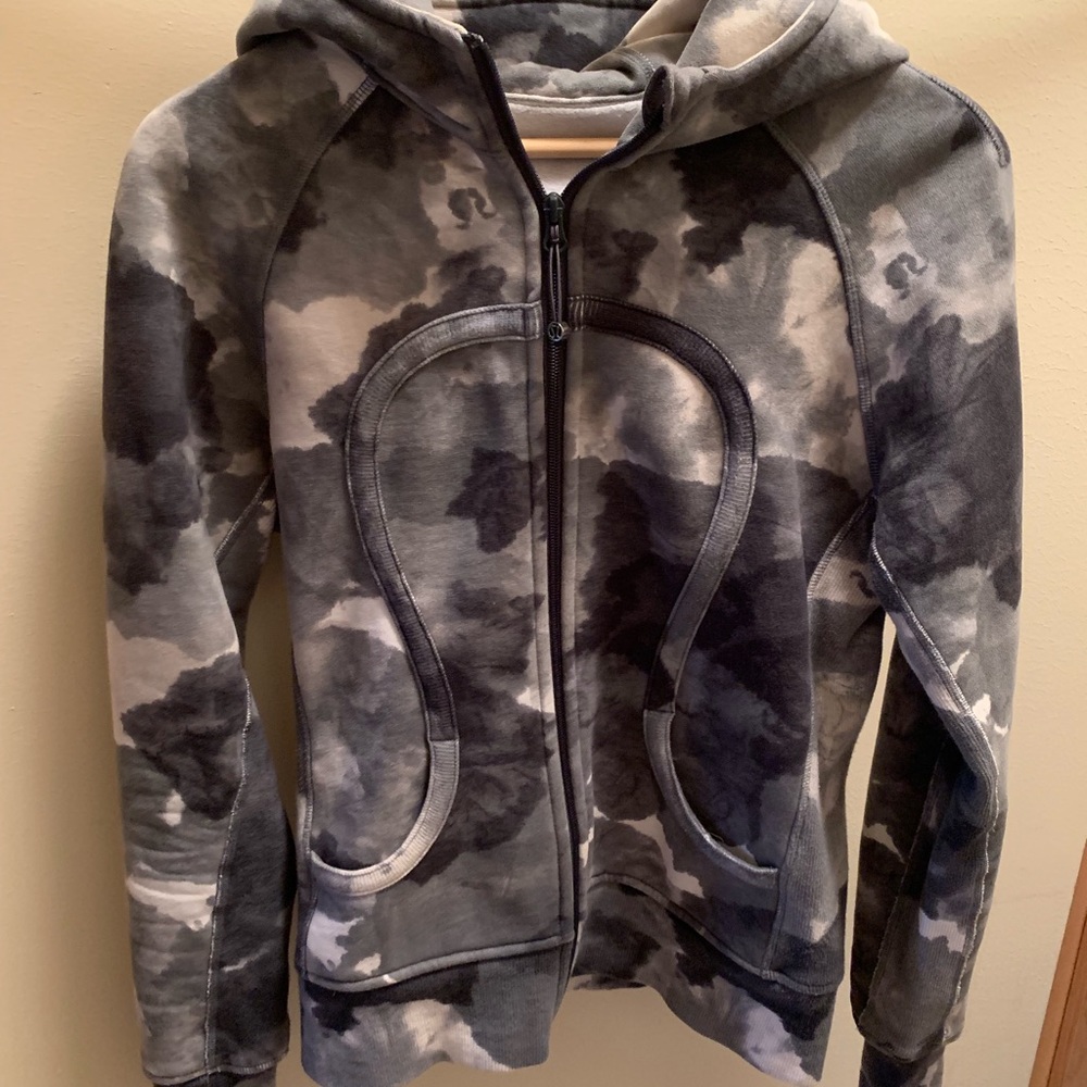 Lululemon camo scuba hoodie
